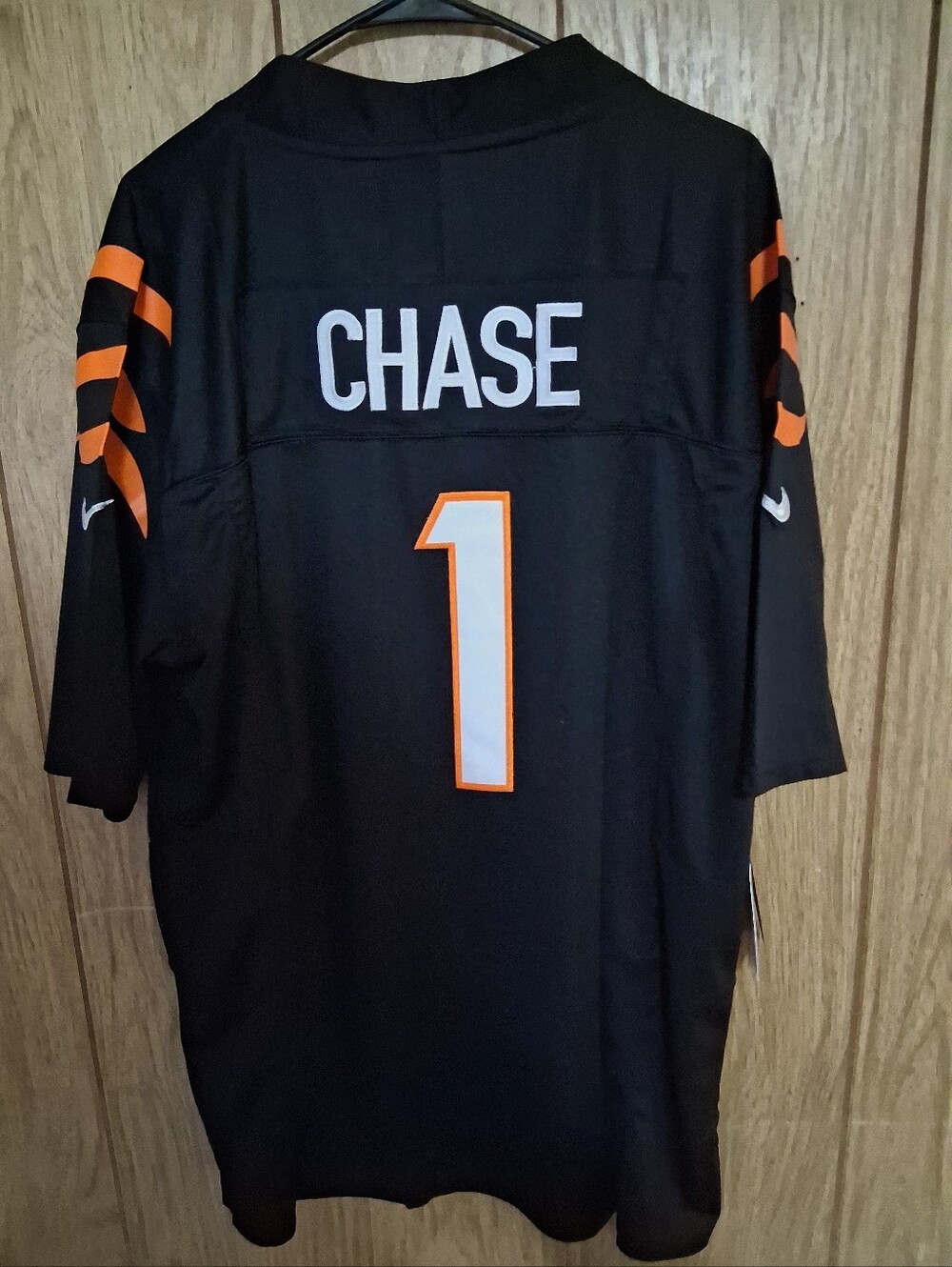 Sports Card With Ja'Marr Chase Cincinnati Bengals Fuse Alternate XL Jersey